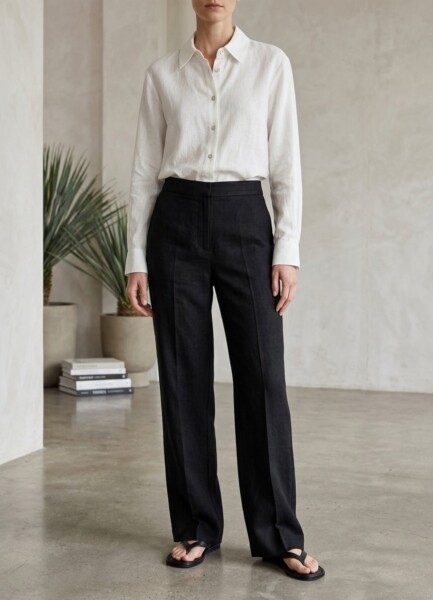 Black Linen Straight-Lise Pants by RUDNÉ